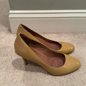 Shiny Nude Pumps size 8 1/2